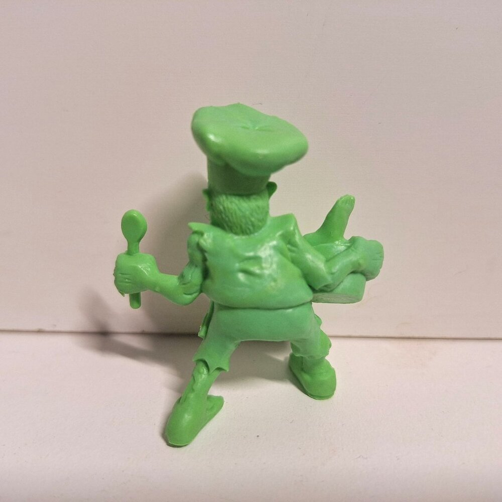 Stu B You SLUG Zombies Series 2 Green Zombie Cooking Chef Figure Jakks 2012 - Picture 3 of 6